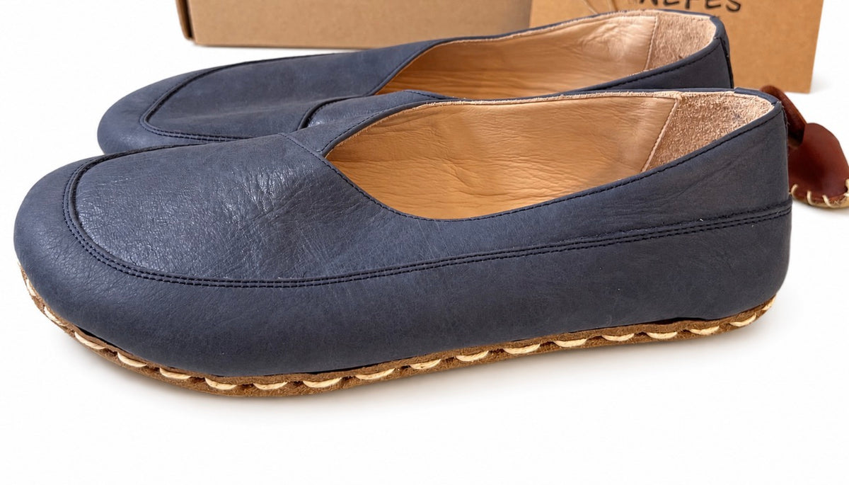 NEFES Handmade Blue Slip-On Shoes Size 9.5